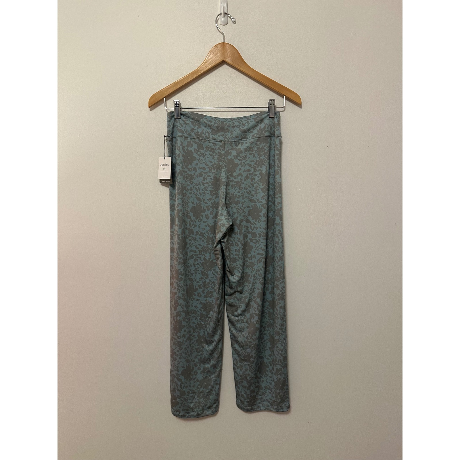 Nwt Skida Blue Floral Shadow Visca Wide Leg Pants | Size 1 (Small) — image 4 of 8